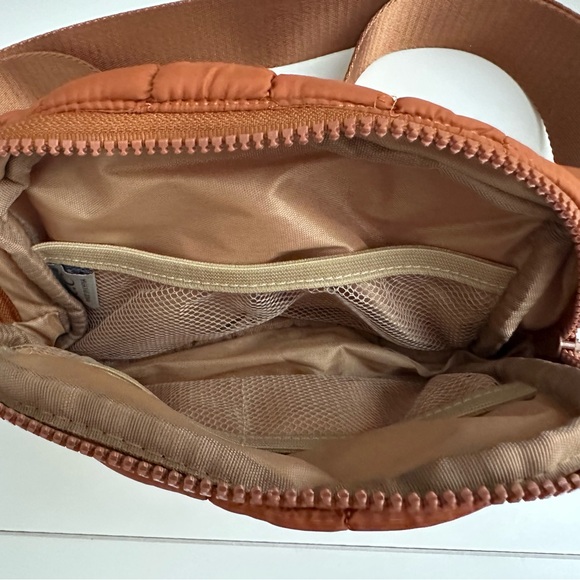 CC quilted hip bag NWT in rust orange. - Picture 3 of 4